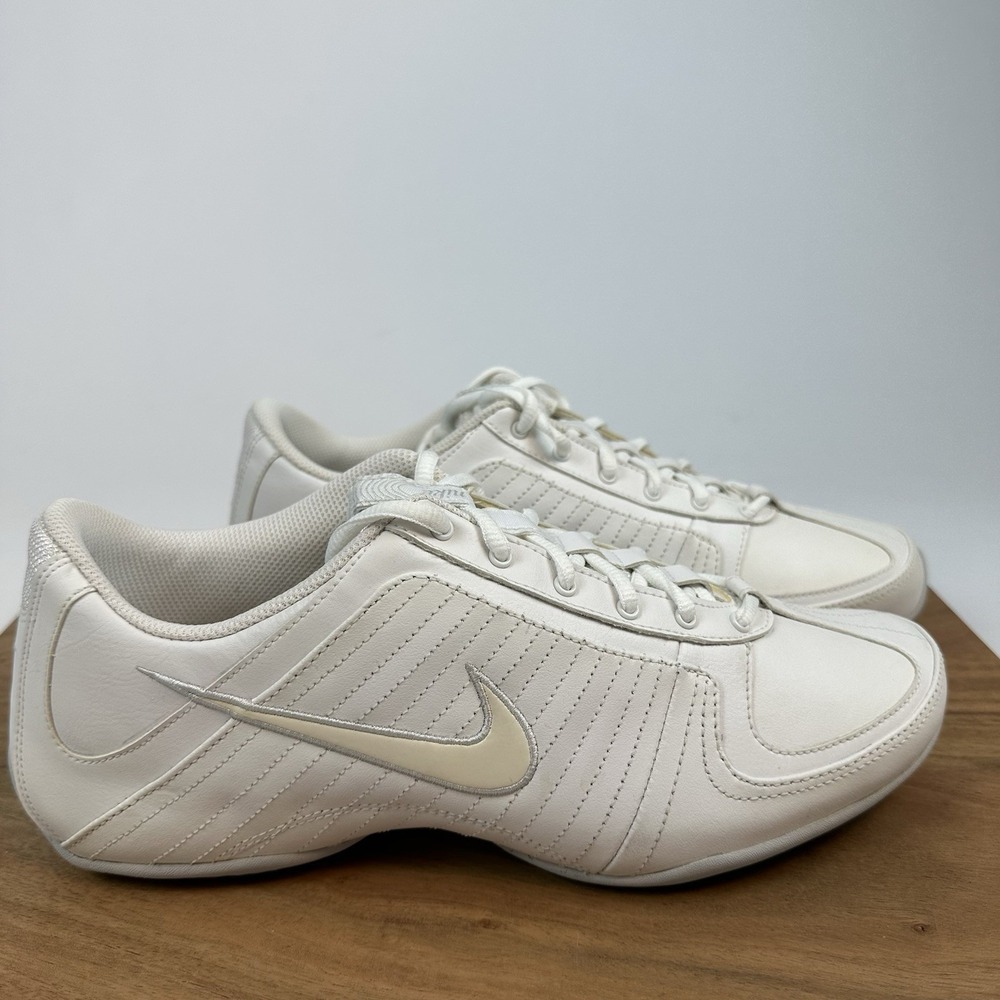 New‎ Womens Nike Musique Cheer Leather Cheerleading White Shoes Size 11.5 M
